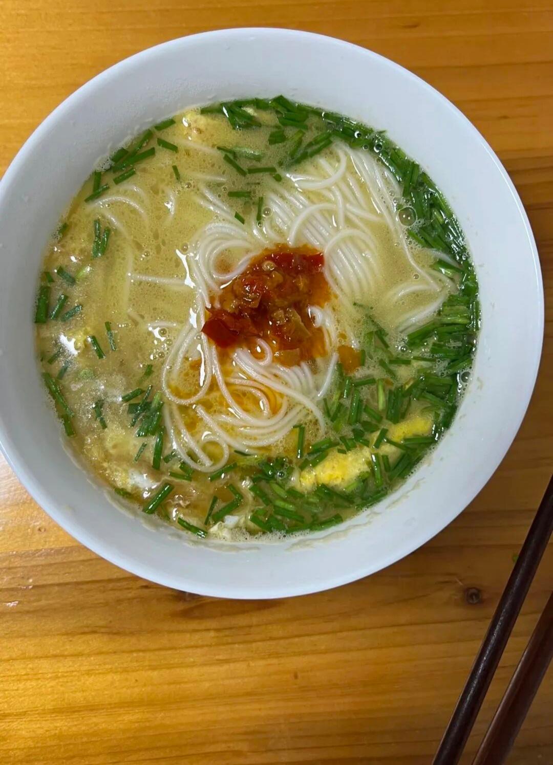 高考倒计时260天｜你说“不就三天吗”，我突然不慌了
今天的饭菜很合你口味，你问
