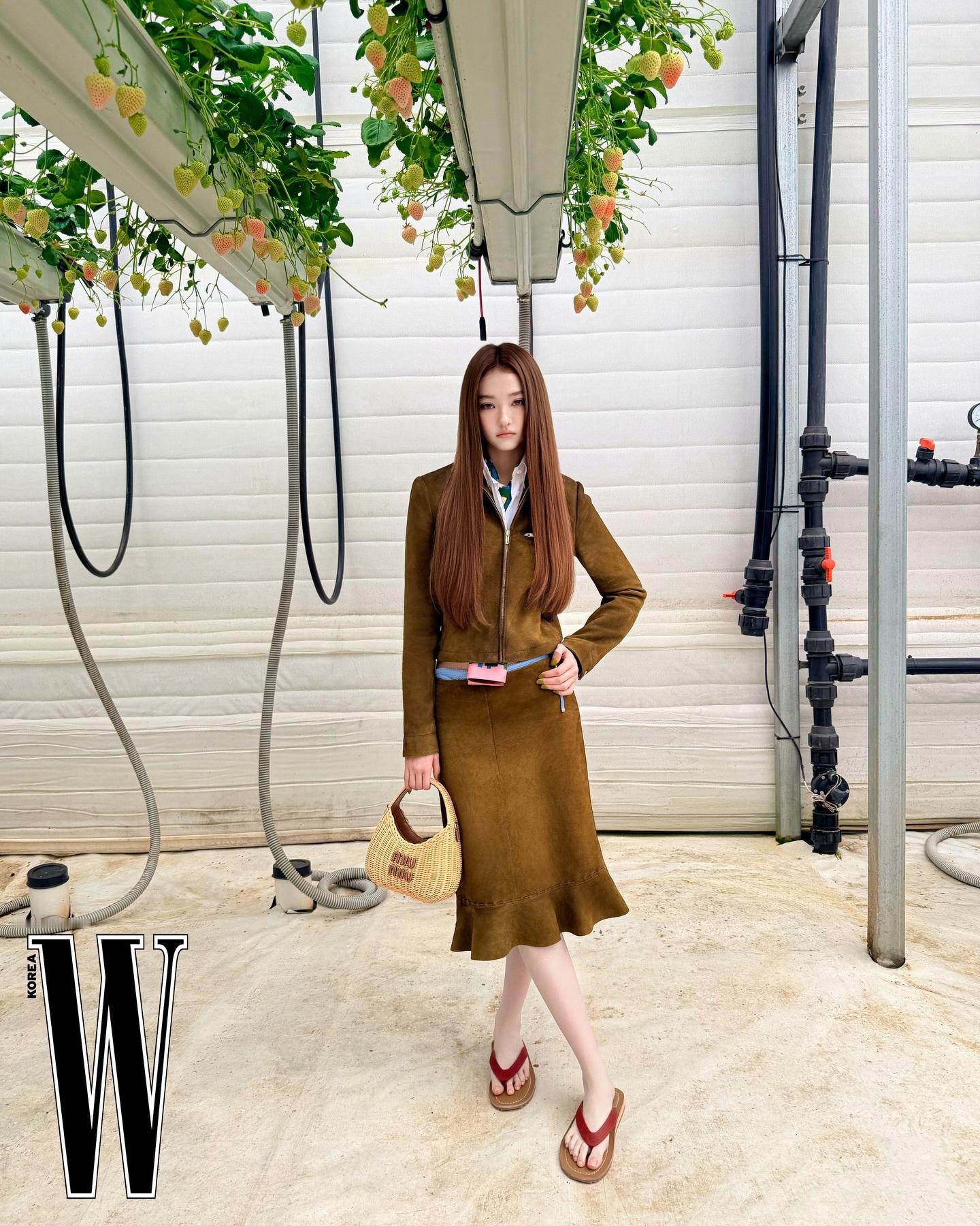 Ella Gross x Miu Miu x W Korea草莓园里的Miu M