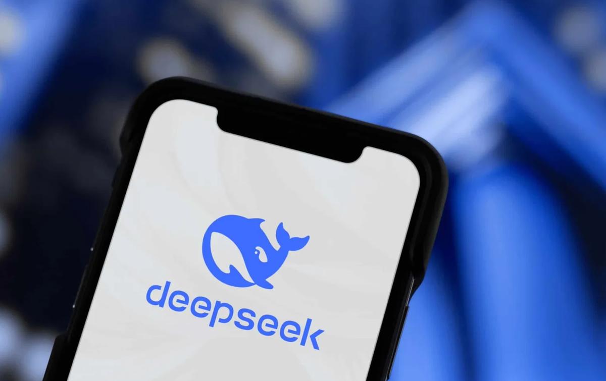 美国把枪口对准DeepSeek，特朗普到底在害怕什么？无论如何，他也掩盖不了美国