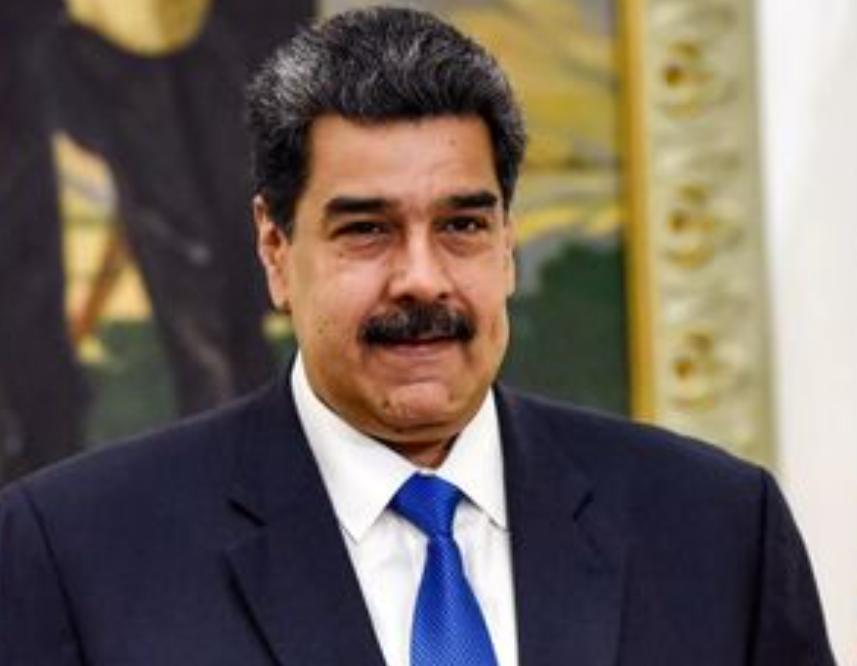 贴脸输出！
俄军在美后院插旗，
特朗普坐不住了！


老美这下急了。
自家后院，