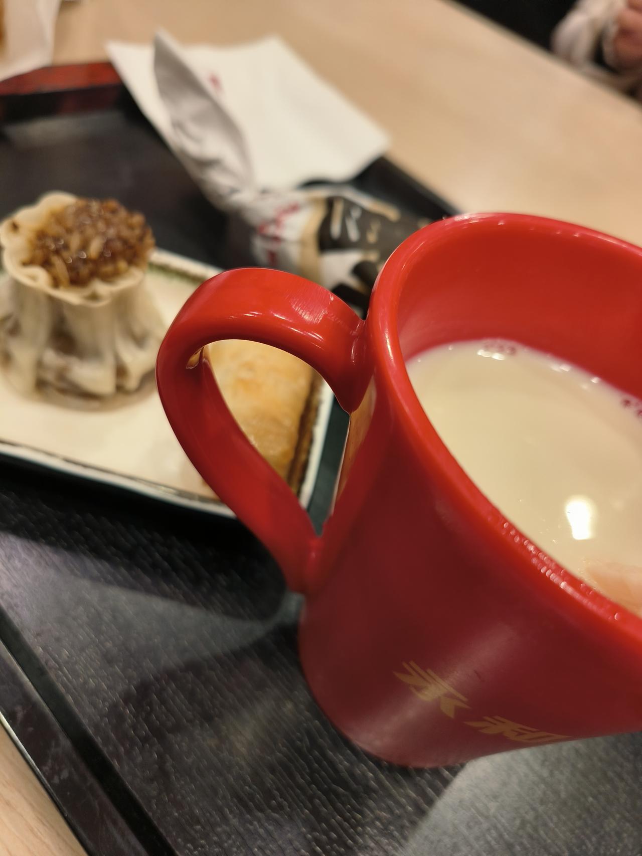 现在春运火车票高铁票好像比前些年好买点了，除非有些地方车次少。

像我有个同事，