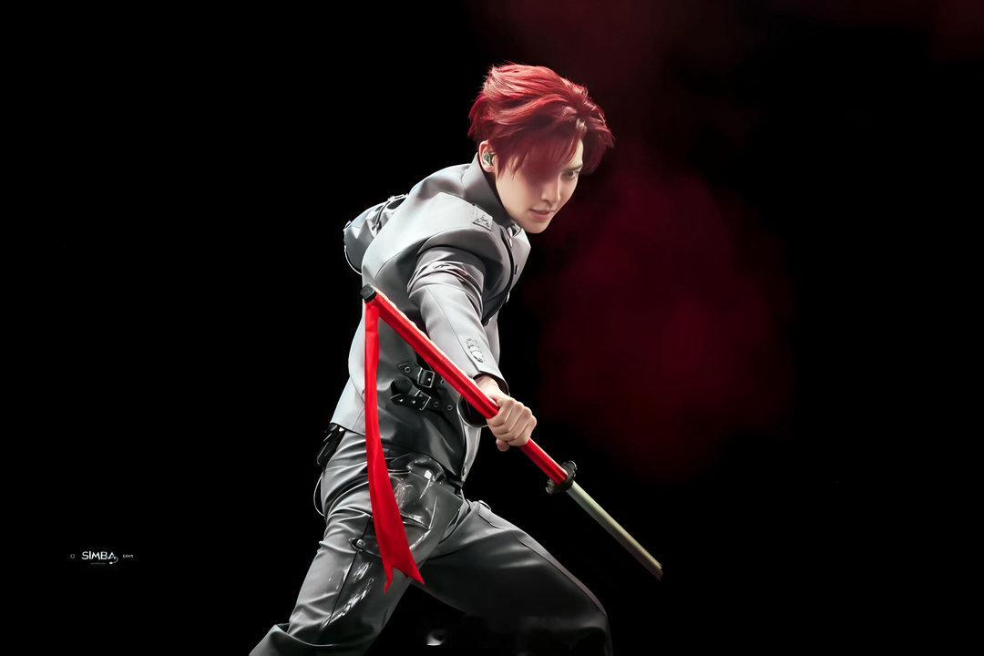 雀骨剧组在侯明昊演唱会团建侯明昊成都演唱会剧里并肩演绎故事，剧外相约奔赴演唱会，