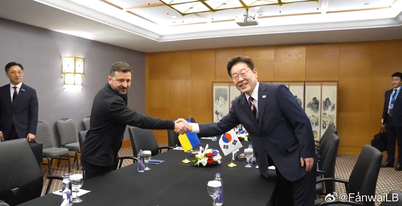 老李今天宣布援助1亿美元。看来老李，也没有川d粉说的那么坏嘛。其实老李上台以来的