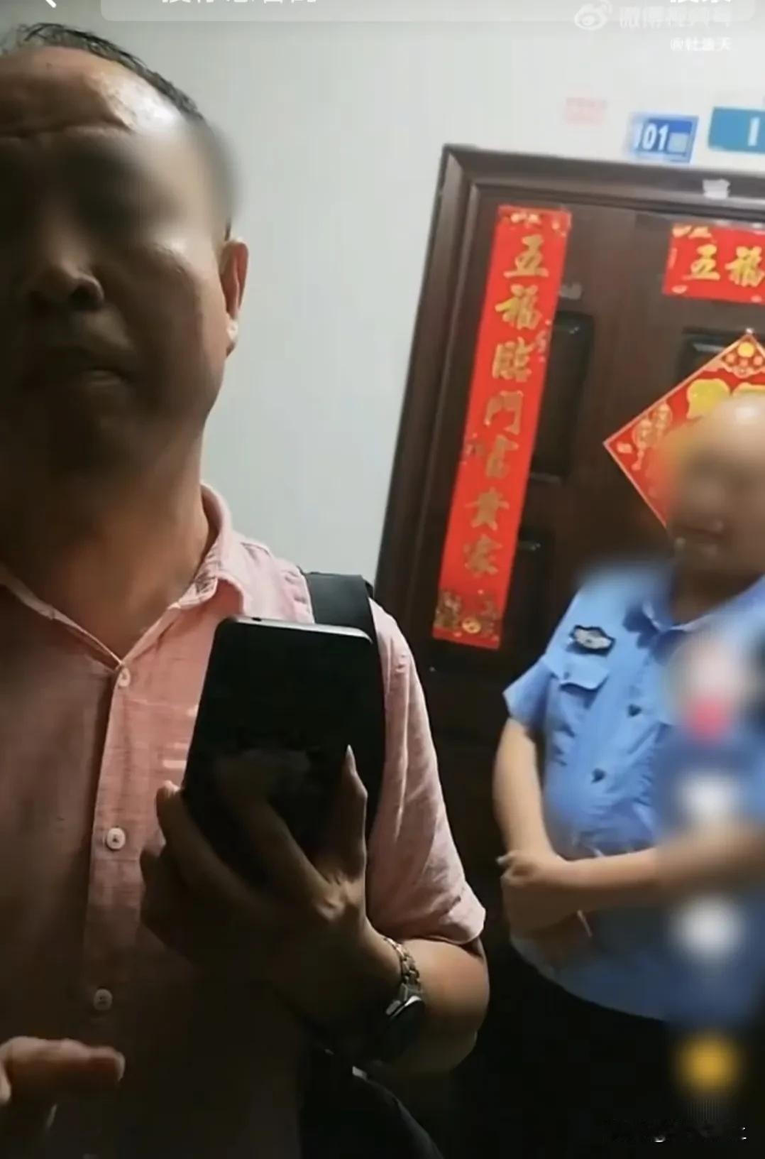 说要说杨某媛背后没有组织在支持，谁都不会信了！
正义人士刚举报她硕士论文造假，居