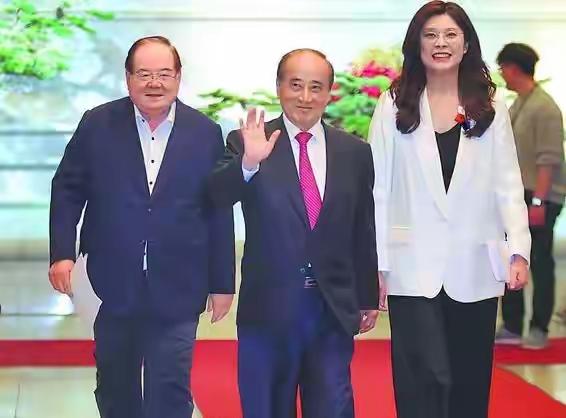 两岸交流，郑丽文率领国民党主动踏出实质性的一步访陆，民进党会被彻底边缘化！
说到