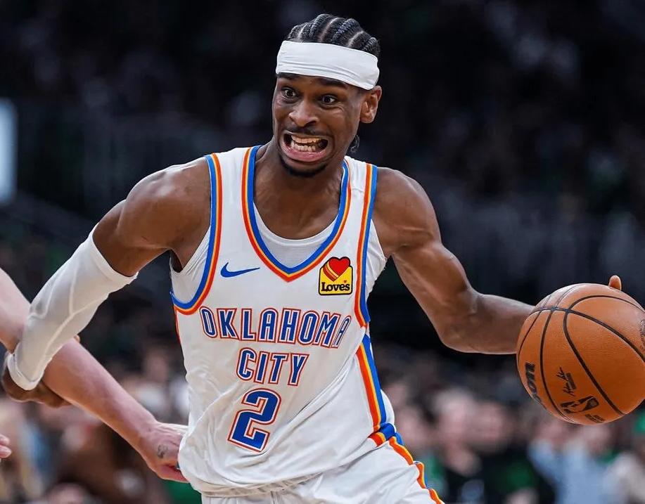 如果规则本身存在漏洞
有人一直在利用这个漏洞
同时一群规则的掌控者帮助这个人不合