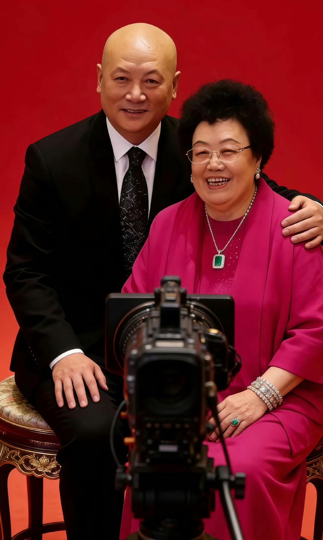 陈丽华：迟重瑞，我的迟先生，我这一走，家里怎么突然就空了呢。

迟重瑞：陈丽华，