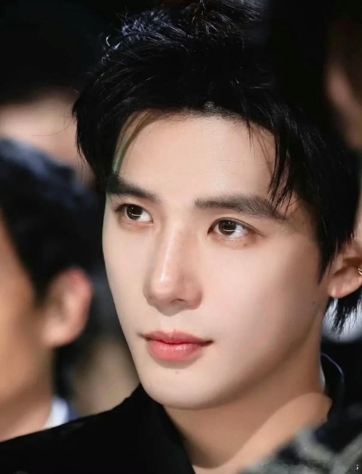 沈腾回应让王安宇演自己想到一个词“菀菀类卿”期待《飞驰人生4》！还没到春节档已经