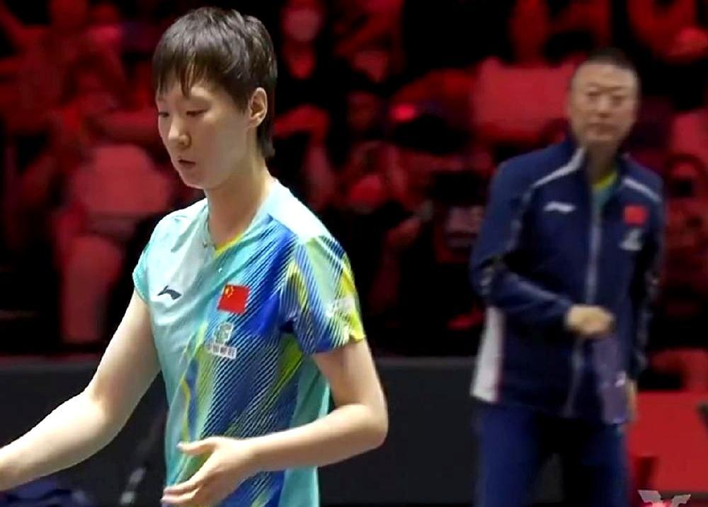 王曼昱这签抽的，哪是打比赛，是让她单刷亚洲全明星副本。
 
第一轮新加坡一姐，1