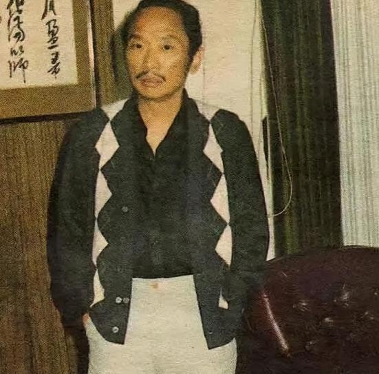 1980年10月，42岁的古龙被人砍成重伤，失血2000cc，医院为他误输了带有