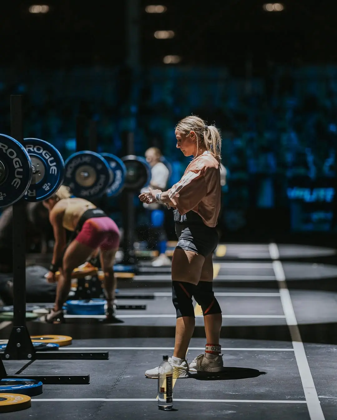 勇往直前 crossfit 健身美女 女性力量 健身穿搭