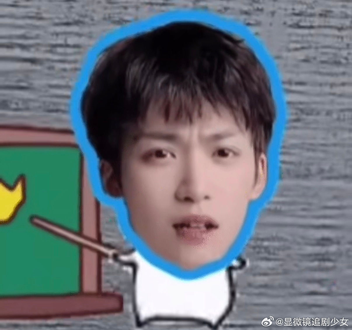 梓渝去摘了草莓和蓝莓.梓渝水果节奏大挑战 梓渝这期油管更新看的人心里暖暖的、一整