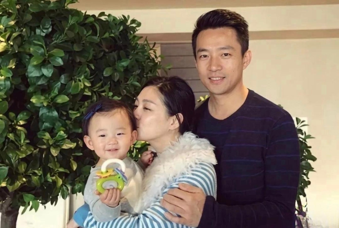 同样是汪小菲 两张全家福过出了两种人生 ​​​