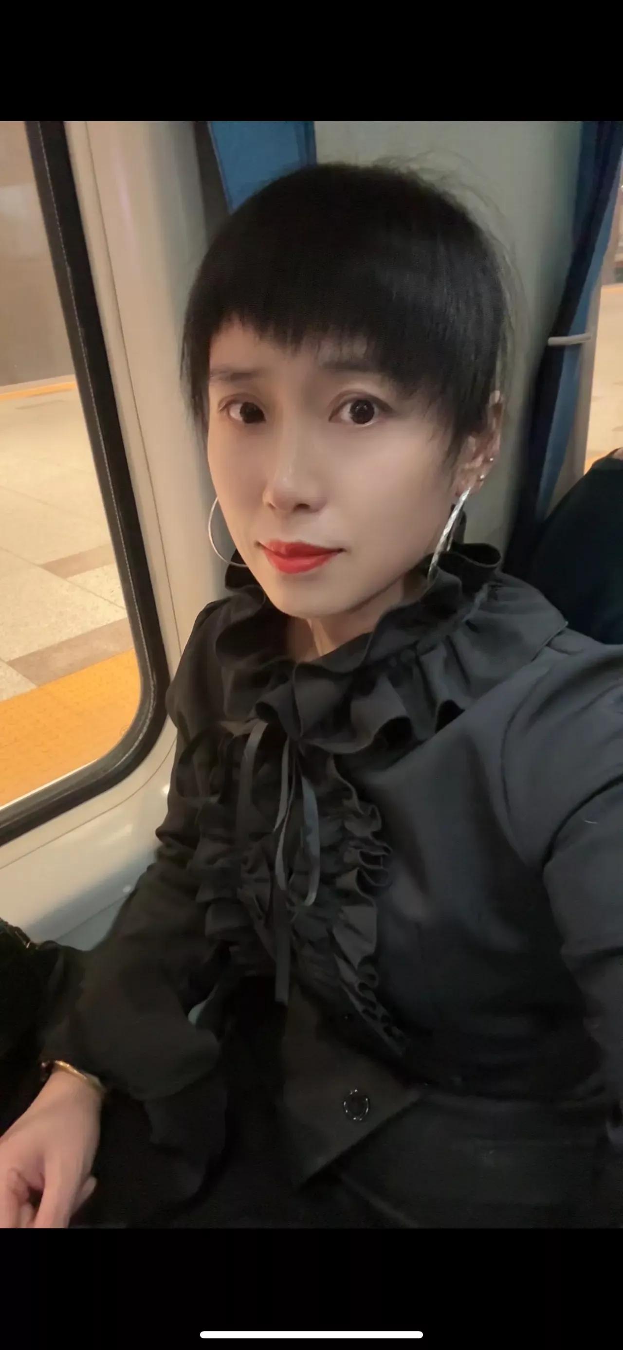 大年初一头一天，就被弟弟弄哭了，弟弟不断跟我道歉，说自己说错话了，让我别生气别哭