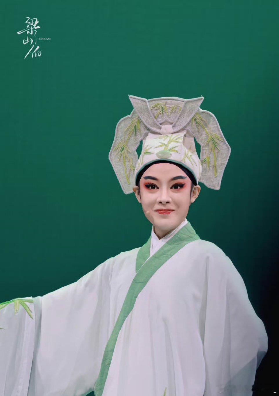 #陈丽君谈更多年轻人喜欢上越剧##陈丽君[超话]#人在谈到自己所热爱的事情的时候