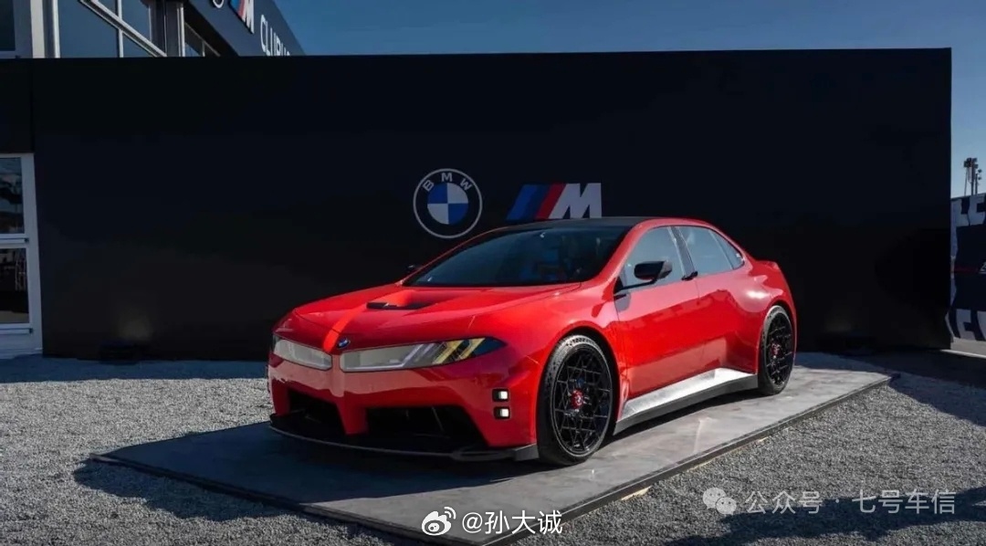 宝马高管称电动车千匹马力是营销噱头近日，BMW M首席执行官范梅尔接受采访时表态