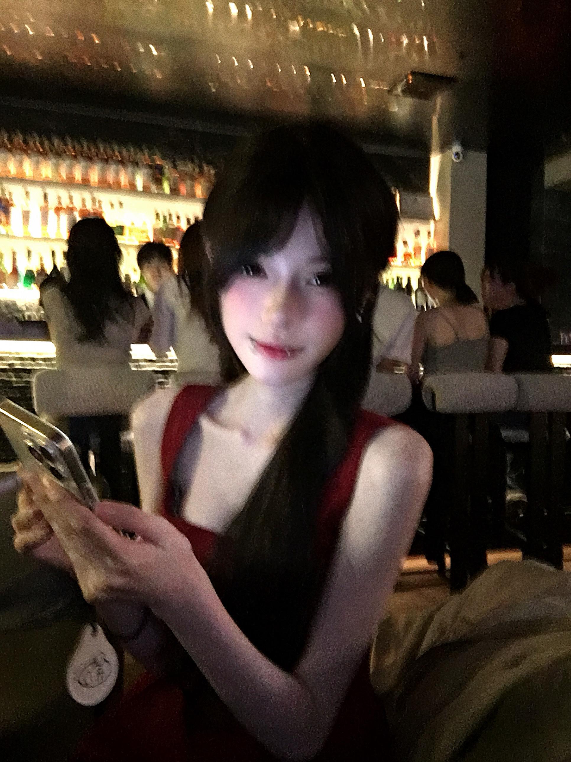 我在月光下许过情真 问你到底爱我有几分