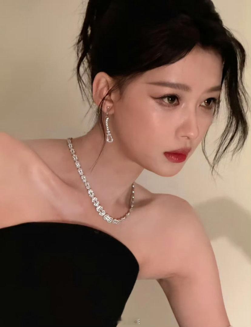 李雪琴说孙怡是顶级美貌 首字母回答趣味环节来袭，嘉宾要用首字母为d的句子说出他人