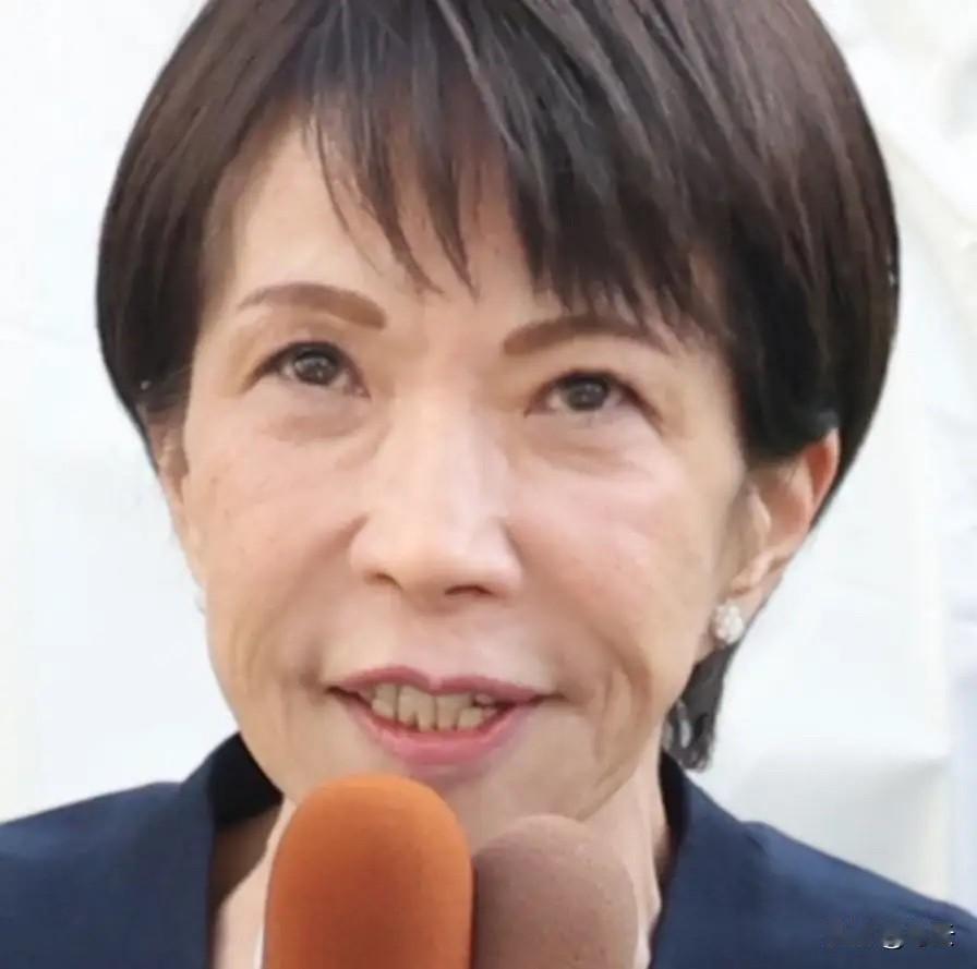 日本无语，首相伤退
没想到，在见完英国首相斯塔默之后，日本首相高市早苗竟然宣布因