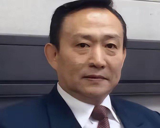 卢麒元“回怼”网友。2026年8月13日，卢麒元在个人微博，回复网友评论时说出如