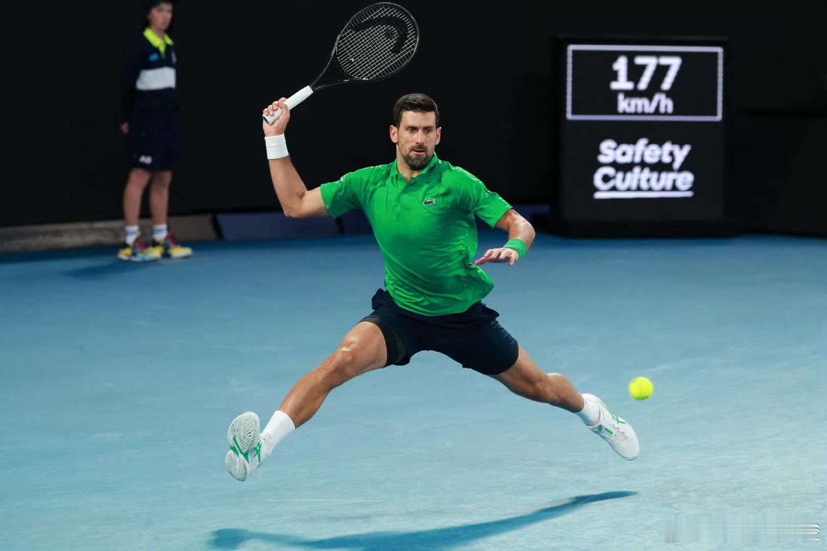 德约科维奇vs阿尔卡拉斯 年龄相差16岁的两代球王终极一战，每年酷热的澳网提醒大