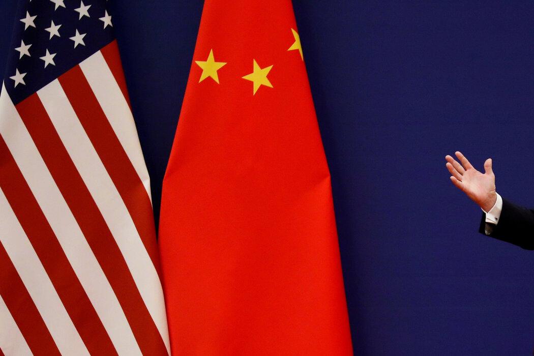 一个帝国走下坡路的迹象是什么？经济数字？
不，是掌权者视野开始缩水——永远停在二