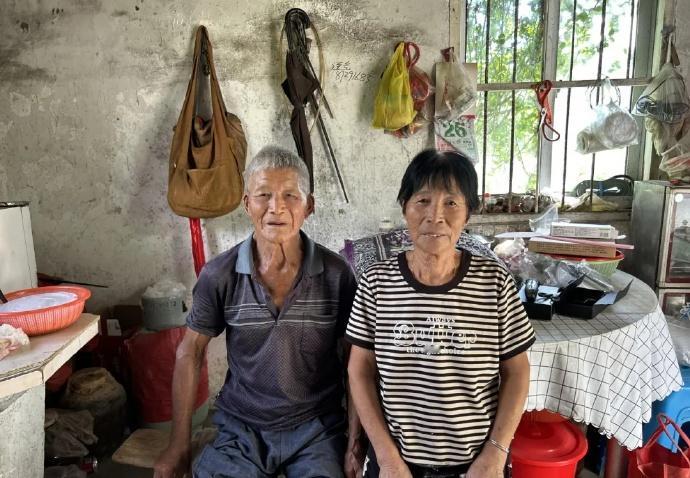 陋室里的坚守！吴文兰 60 年养残疾堂弟，获评 “玉环好人”