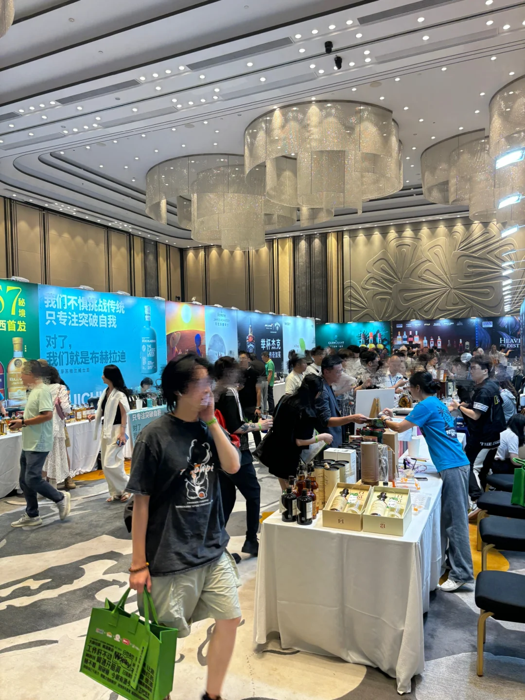 酒鬼天堂！！南宁人都来凑热闹了吗？