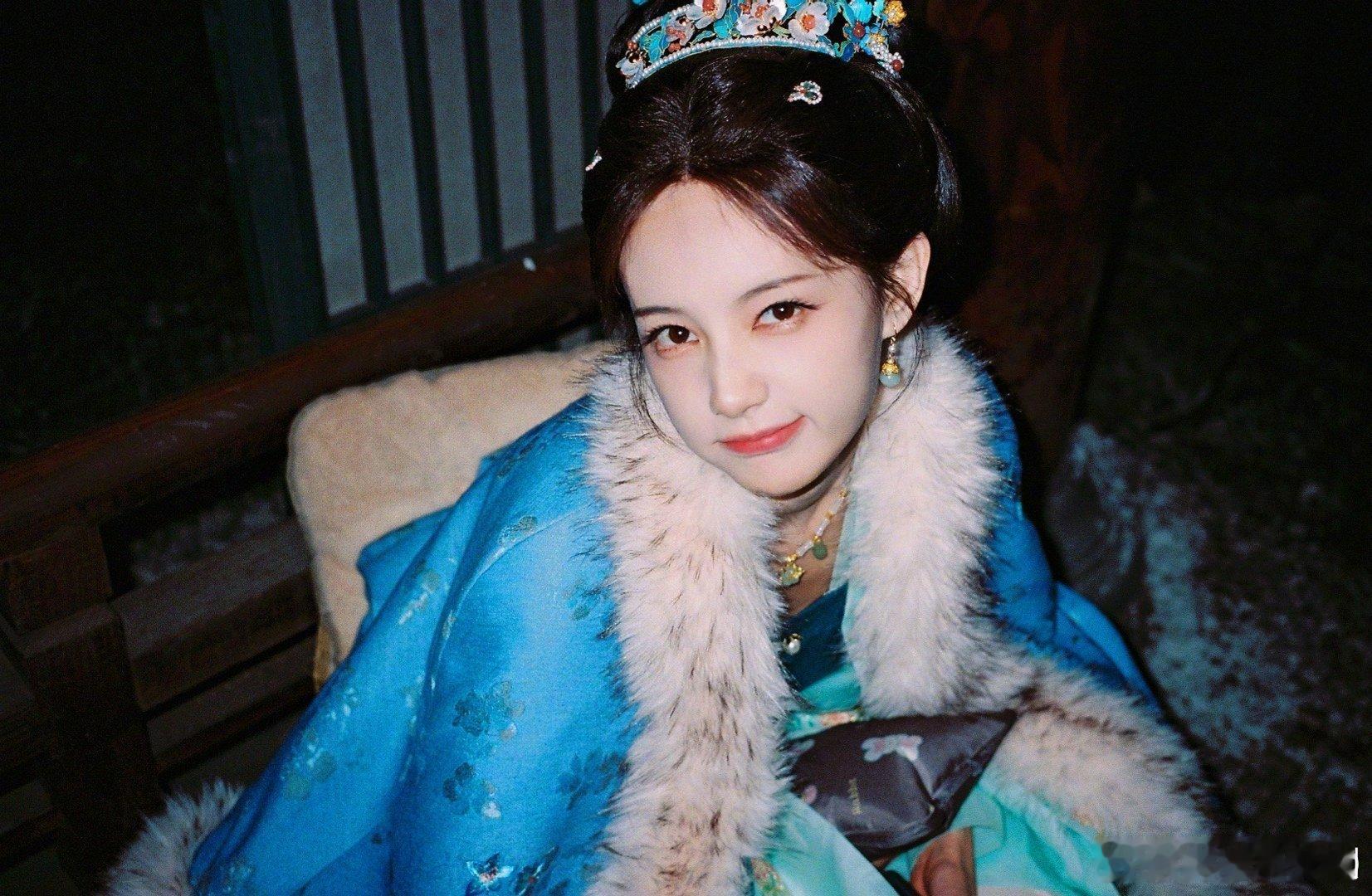 李一桐未签署任何影视AI授权桐姐这波回应好刚，AI想模仿她灵动的演技？先过我们桐