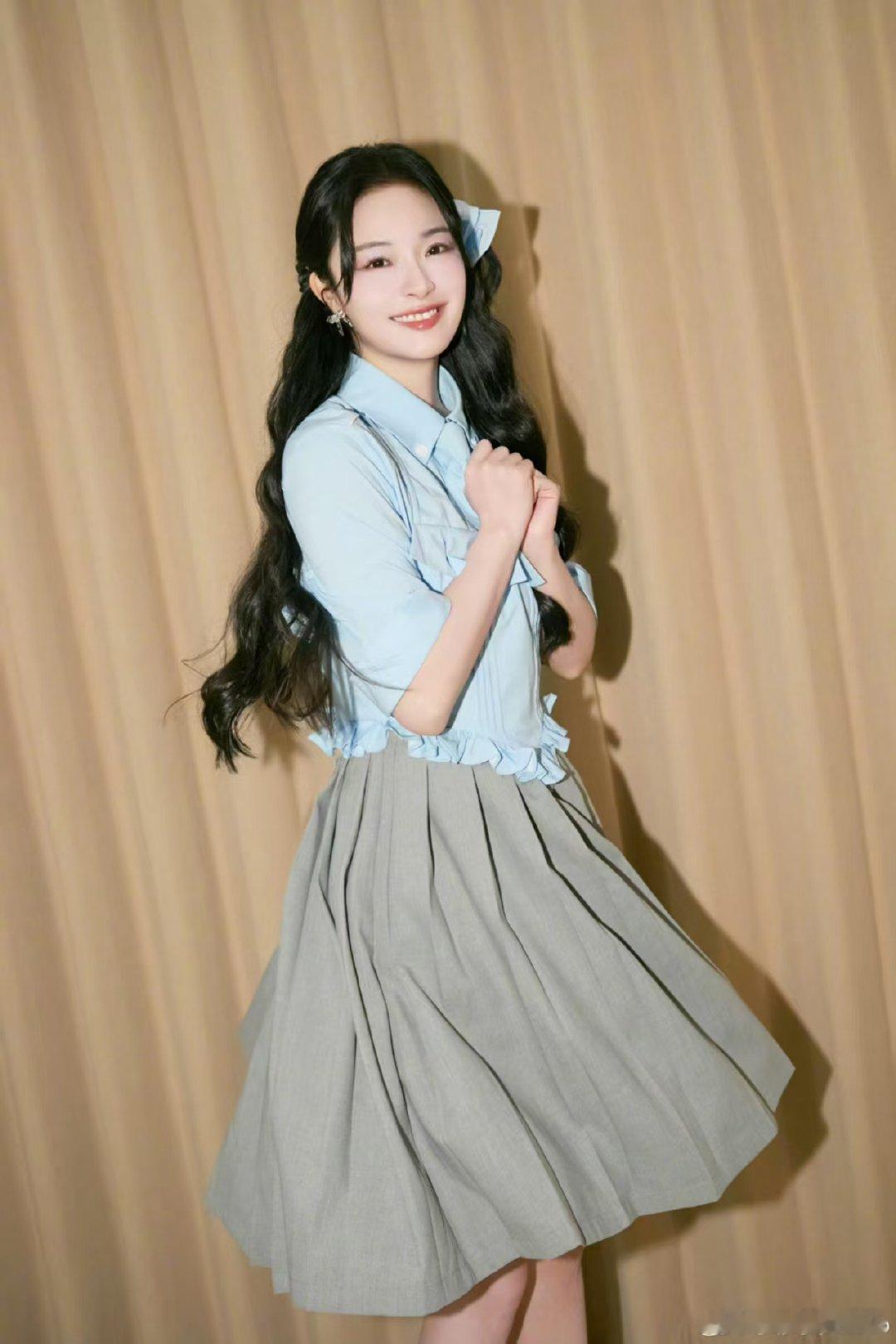 李莎旻子第九次歌手合伙人歌手直播歌手2026情怀氛围感直接拉满，李莎旻子陪伴歌迷