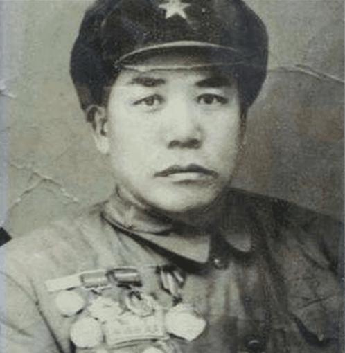 1955年大授衔，伟人翻看名册忽然发问：“那个凭一己之力刺死27名鬼子的吕俊生，