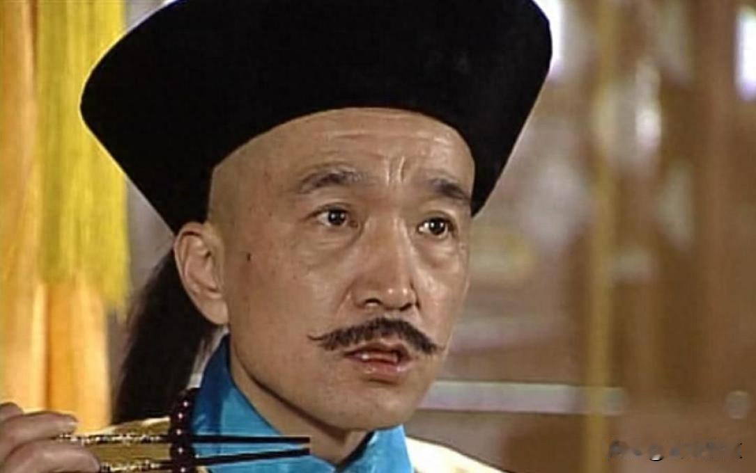 真实的刘罗锅：不靠搞笑靠隐忍
乾隆让刘墉跳河自尽，他回家洗了个澡，然后回来跟皇帝