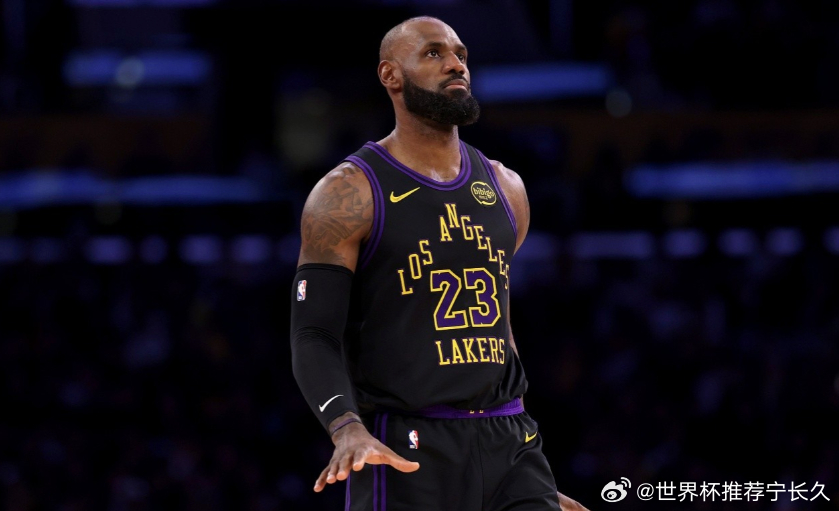 2006届之前的选秀，就只剩下詹姆斯和洛瑞还没退役了：1、洛瑞！06届首轮24号