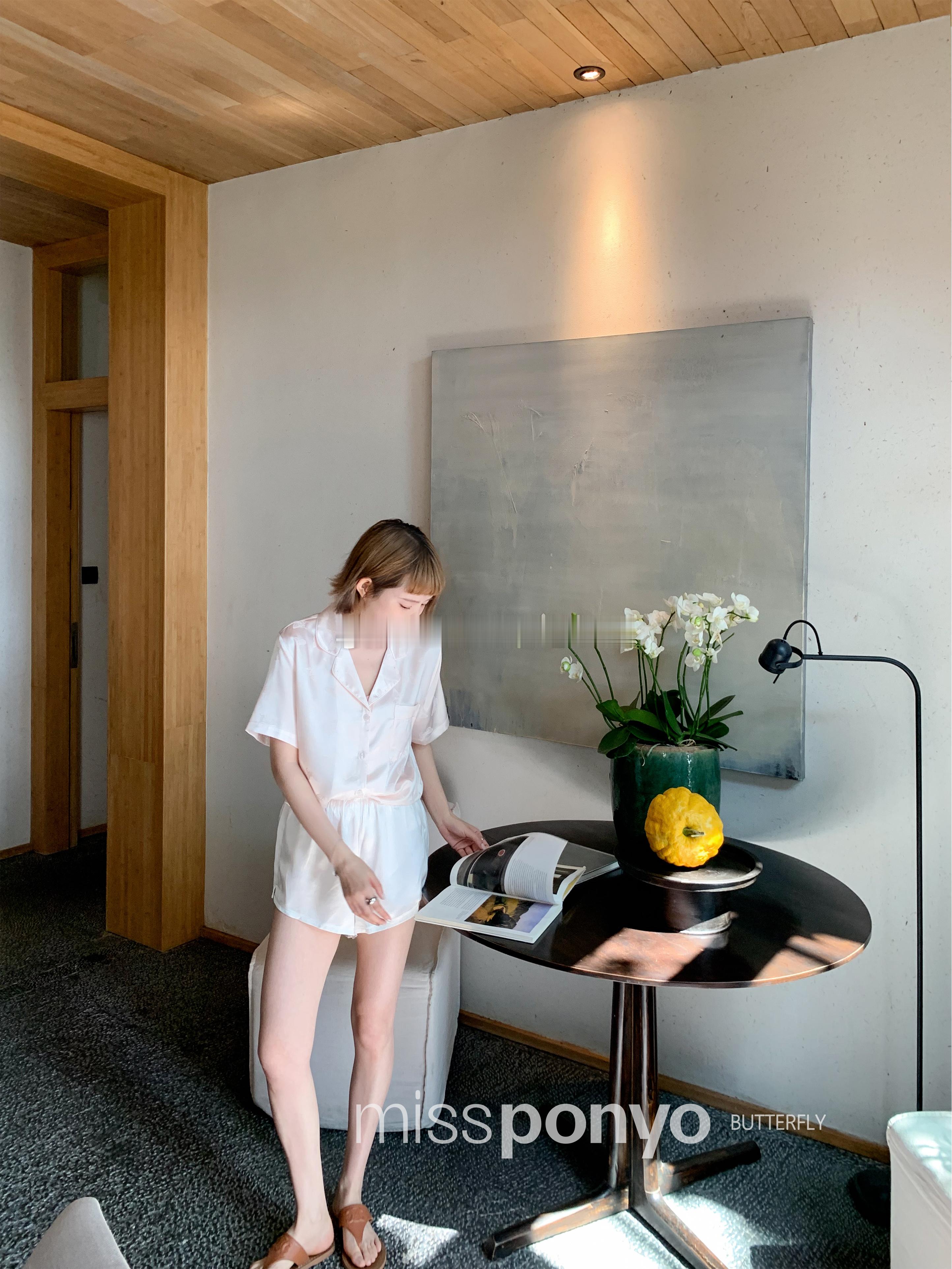 把生活调成自己喜欢的频道⏳#家居##家居服##睡衣##家居美学##家居日常# ​