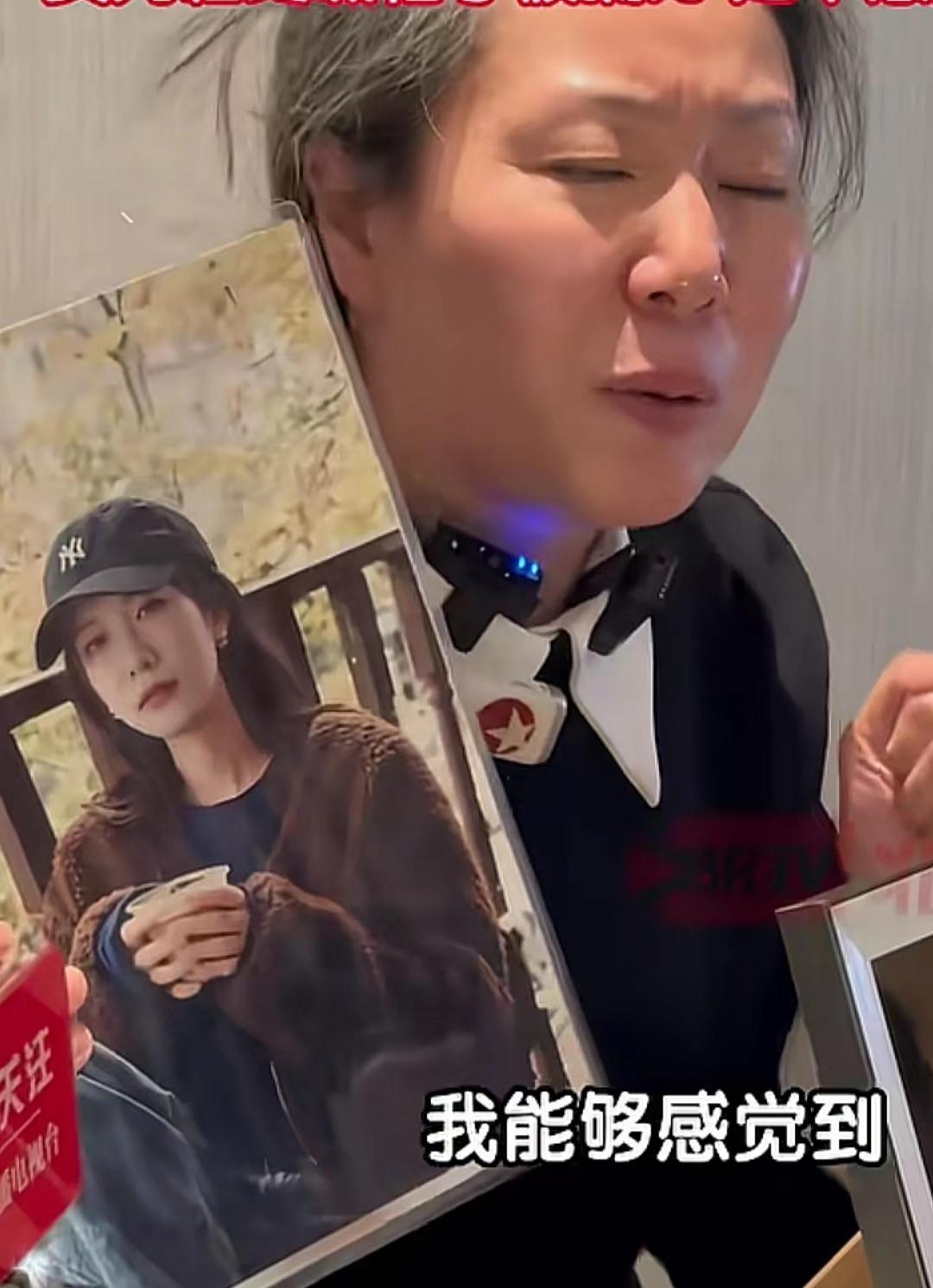 “糟了，我被捅刀了！”
这是成都紫雅留在世上的最后一句话。
紫雅万万没料到，对方