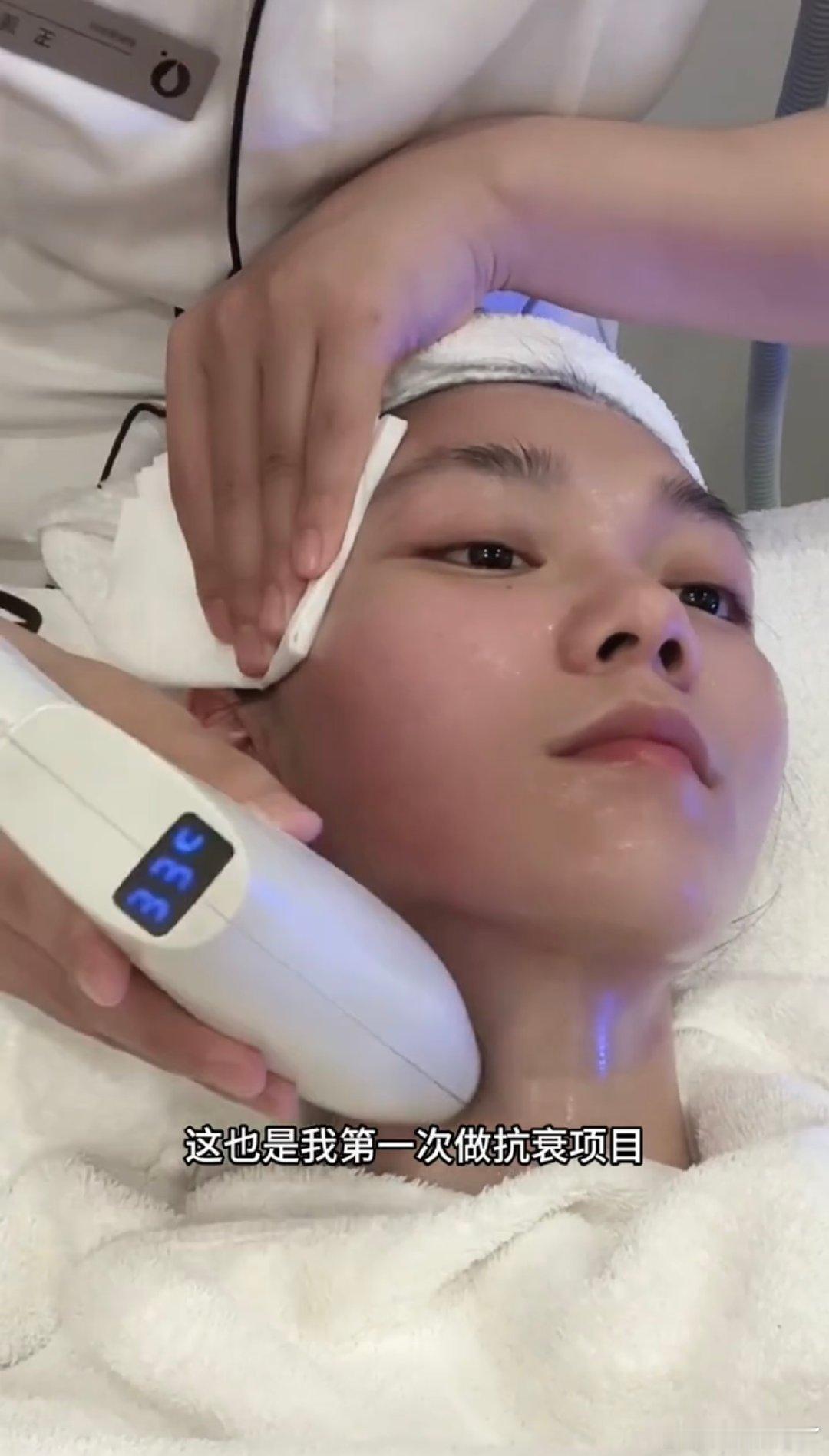 #段奥娟分享做医美vlog#段奥娟是经常需要上镜的女明星啊，保持好的状态确实挺应
