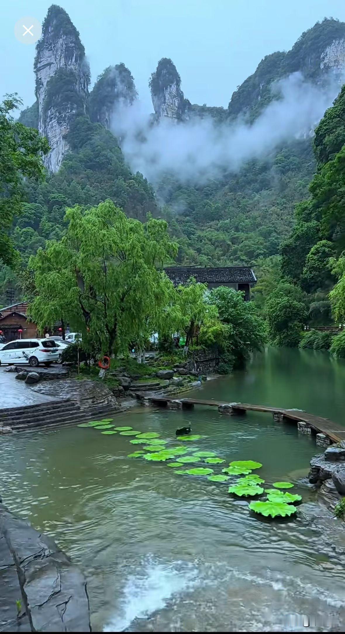 不要对身边的任何一个人下定义，因为利益和人心是变化无常的