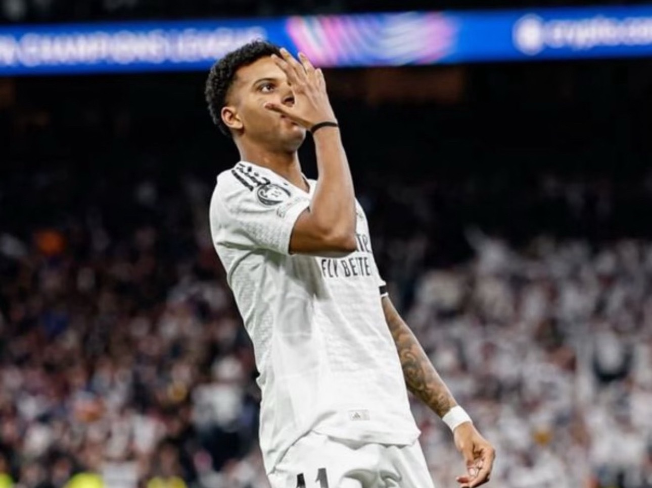 皇马官宣罗德里戈手术成功 西媒预测约一年后重返赛场北京时间3月10日，皇家马德里