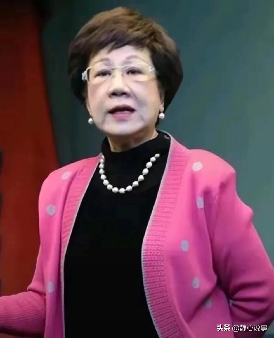 台湾地区前副领导人吕秀莲接受岛内访谈时表示，两岸需开展正式谈判，两岸核心事务不能