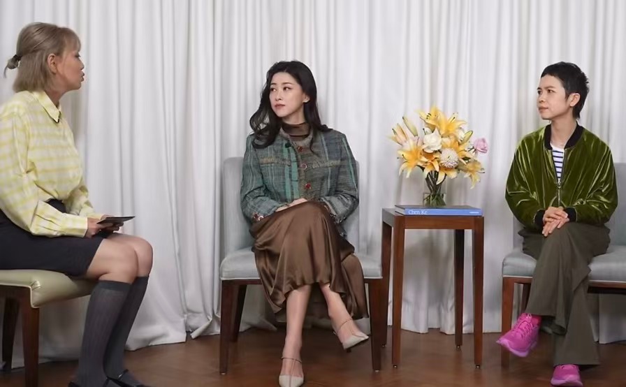 朱珠不接受出演18岁的角色 WART艺术晚高峰上，朱珠坦言不接18岁少女角色，认