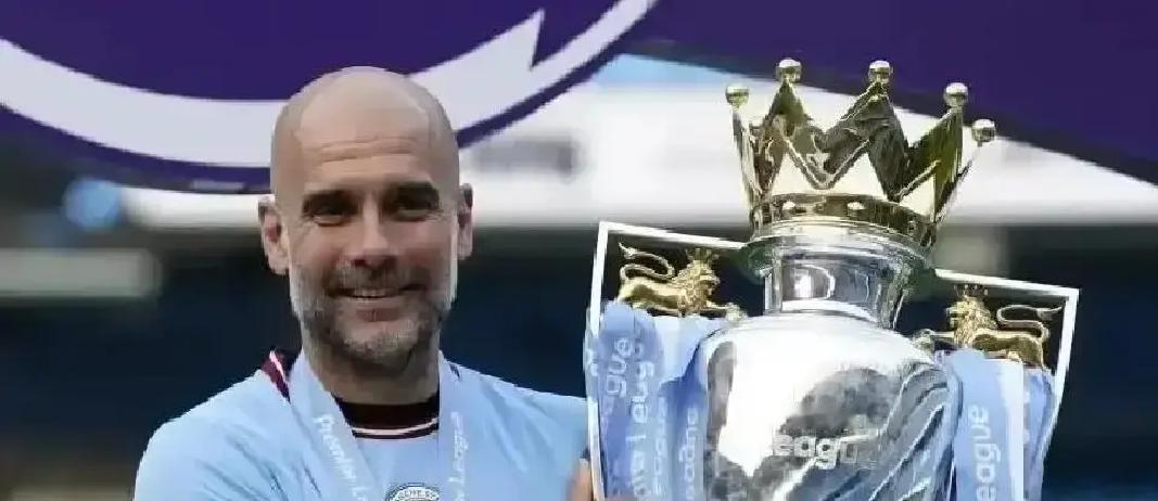 瓜迪奥拉续约曼城内幕曝光！2000万欧年薪锁死，拜仁巴黎全退出竞争
 
曼城刚给