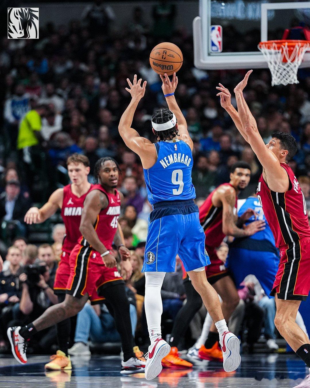 MFFL 内姆哈德在最近两场比赛得到43分23助攻只有1次失误，他成为NBA历史