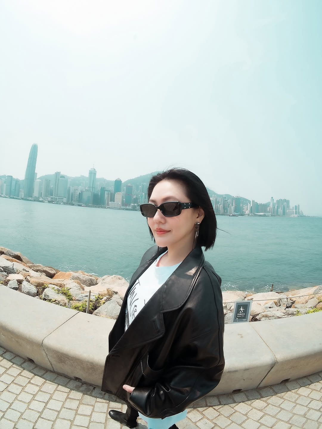 一些当时小S 香港出外景的照片🥹好美喔✨ 