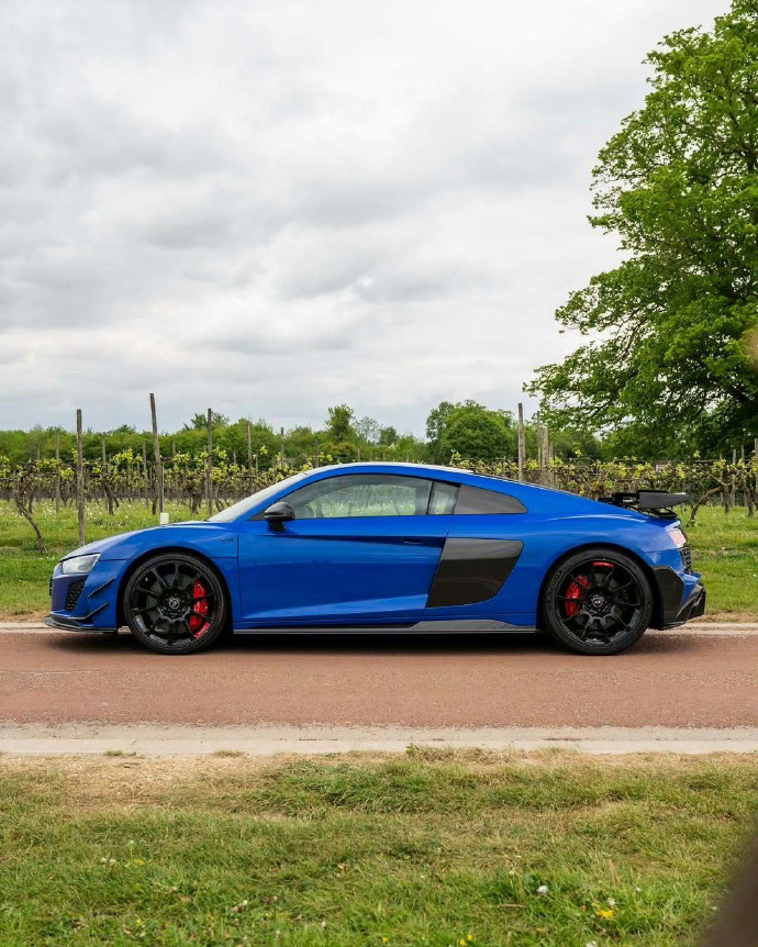 奥迪 R8 GT，简直是超级跑车界的梦幻之选！它由奥迪高性能部门 Quattro