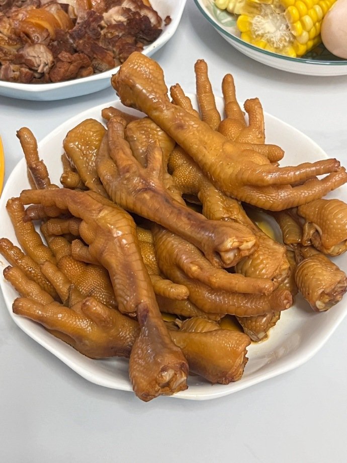 今天中午吃什么🍽️🤔唯唯我呀真是太有口福啦！每一道菜都很好吃！广式菜太符合我