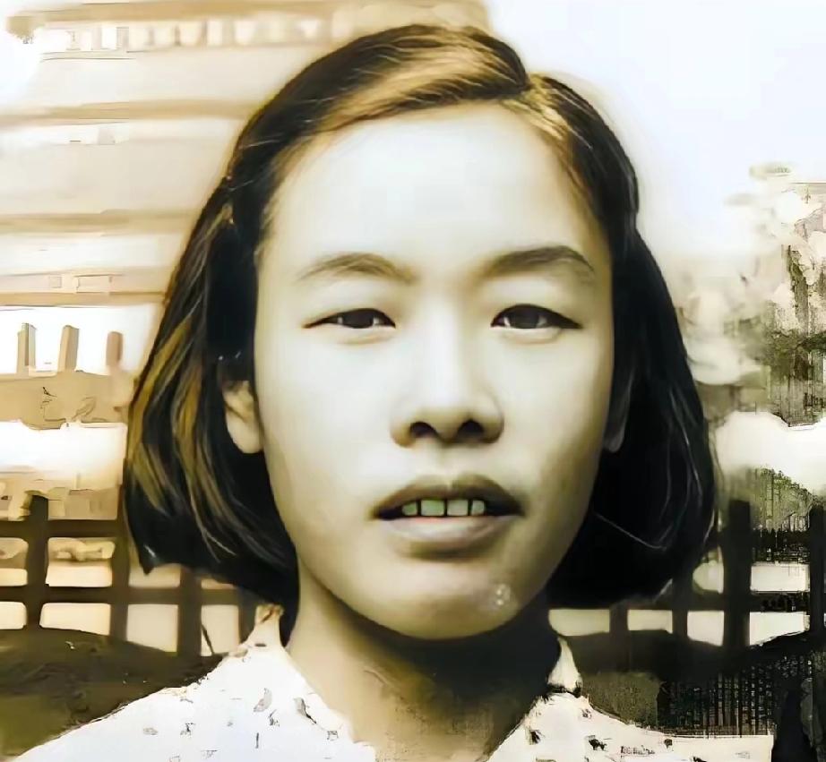 她藏下断刺反击日军！
小学教员的勇气照亮黑暗年代

你知道那个在日军侵略时期，用