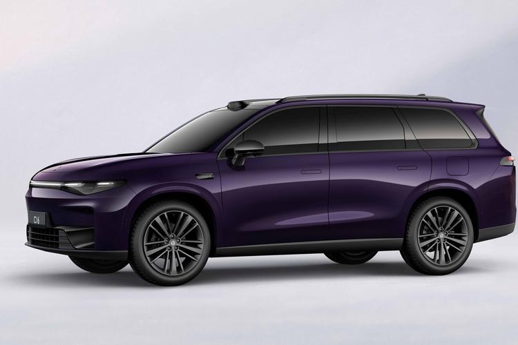 近日，零跑汽车对外披露，主打六座布局的中型SUV——C16将在6月正式上市，该车