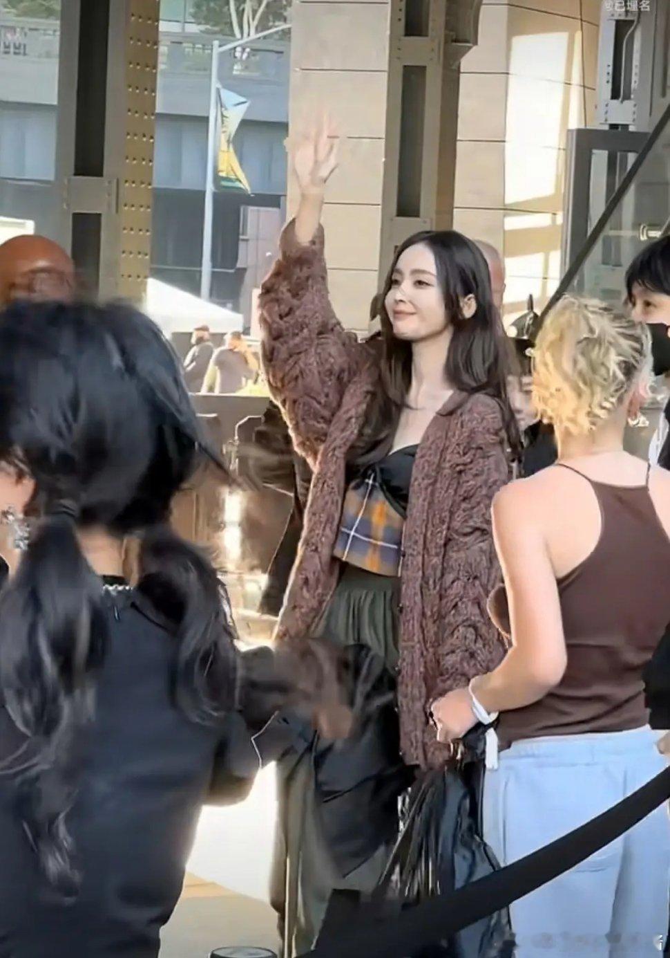 娜扎这公主切直接变真公主 ​​​