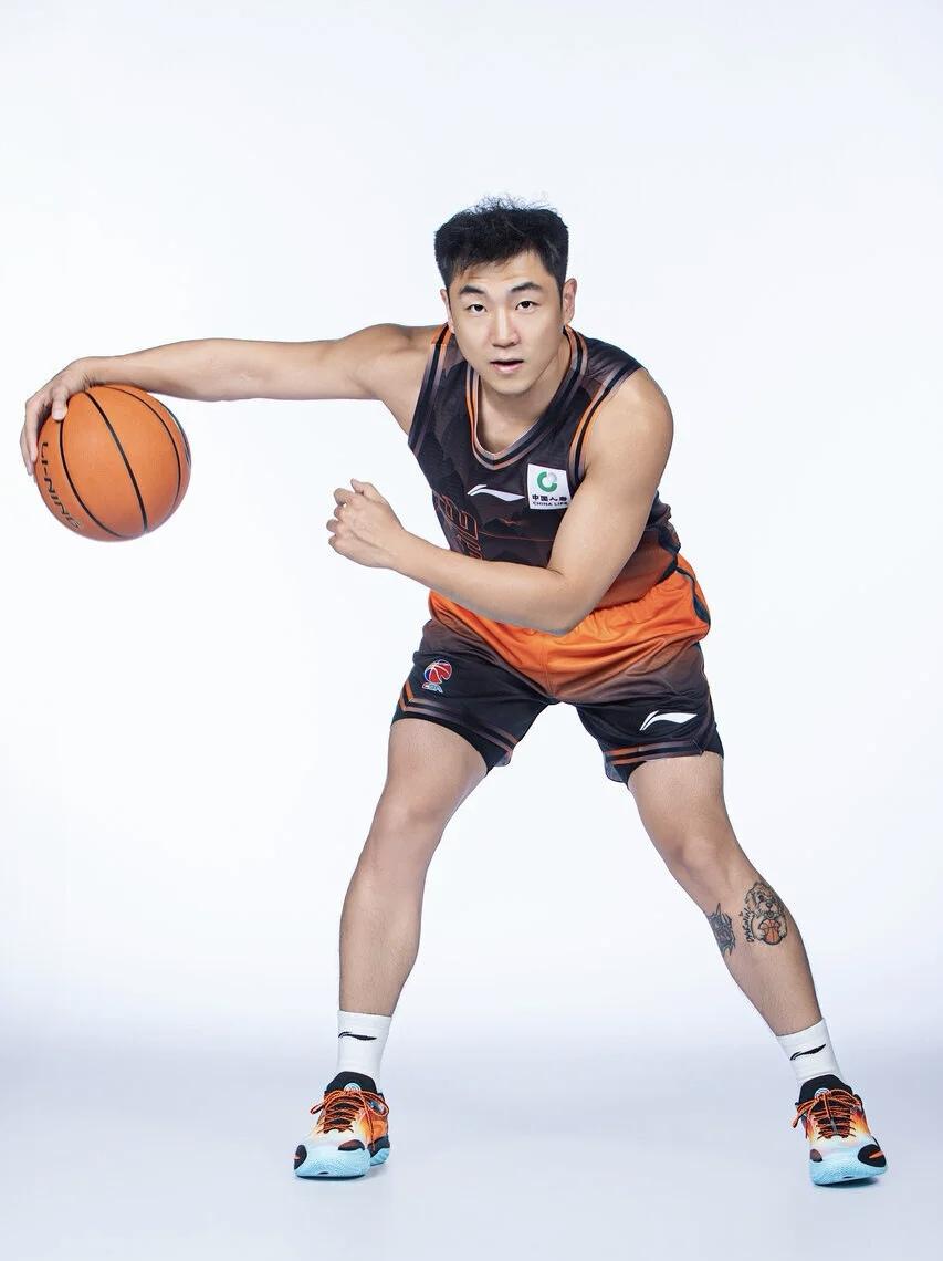 山东高速男篮“全家福”