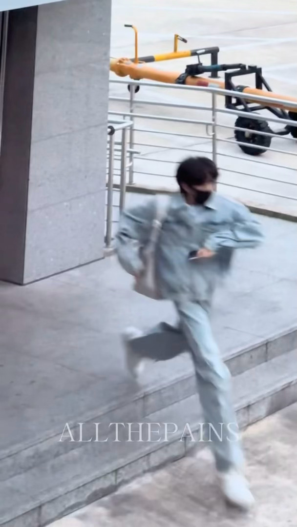 哥哥 你的腿比我命还长 